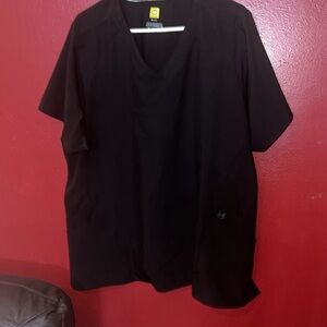 Wink 3x black plus scrub top
